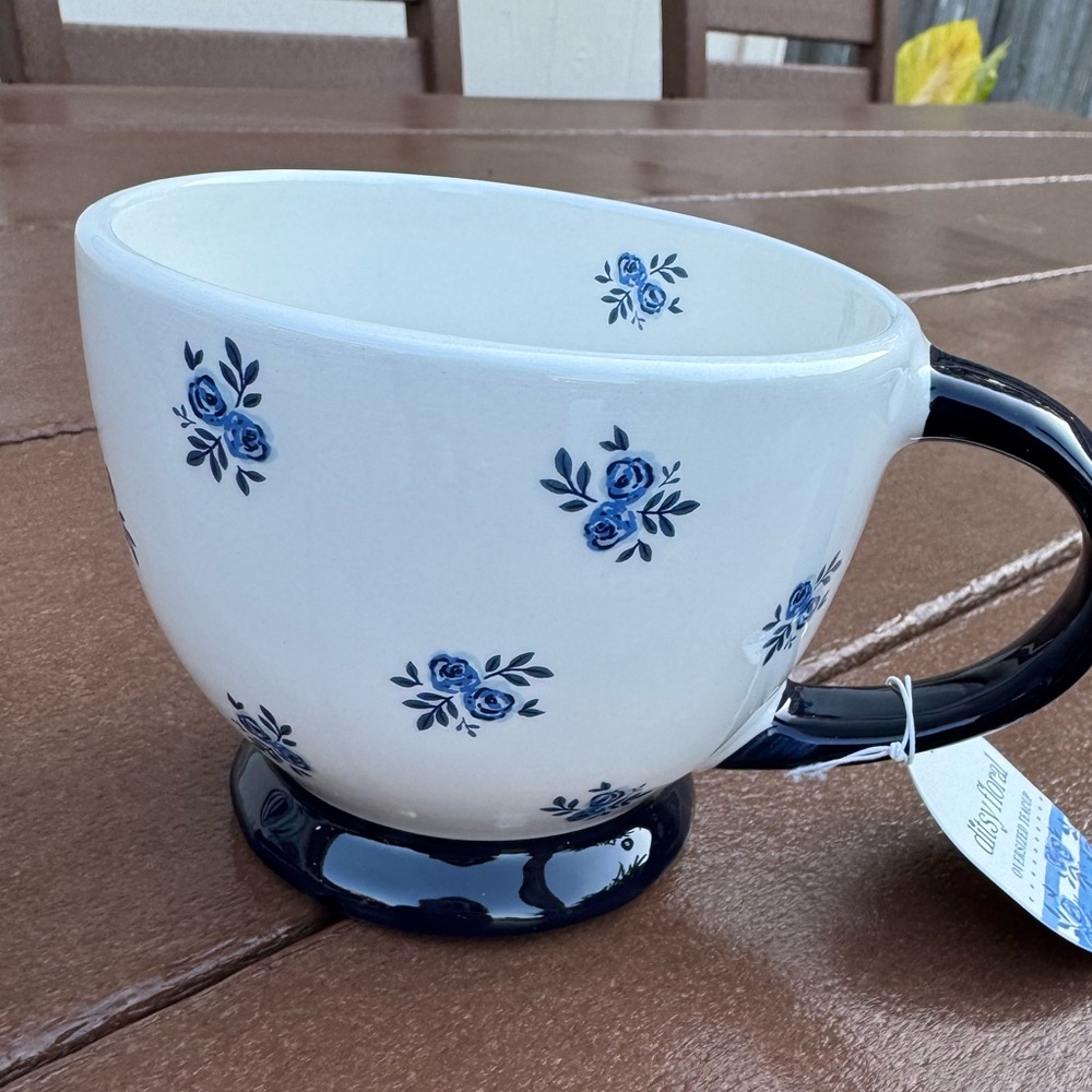 GOOSEBERRY MOON NWT Chinoserie ditsy floral oversized teacup -white/blue mug
